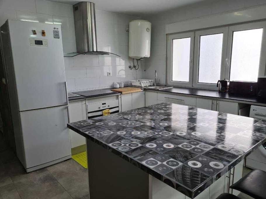 A Un Paso De La Playa, Amplio Apartamento Gijón Exteriér fotografie
